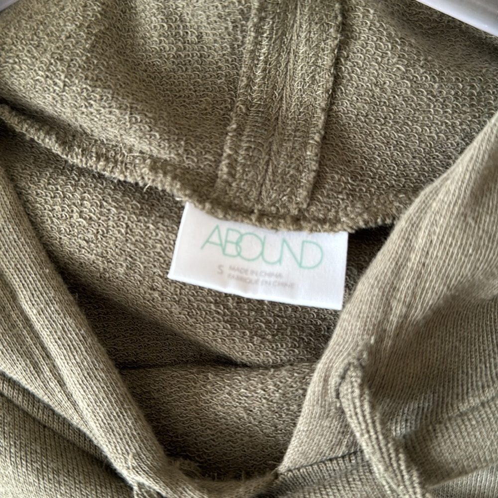 Lightweight hoodie - Picture 2 of 2